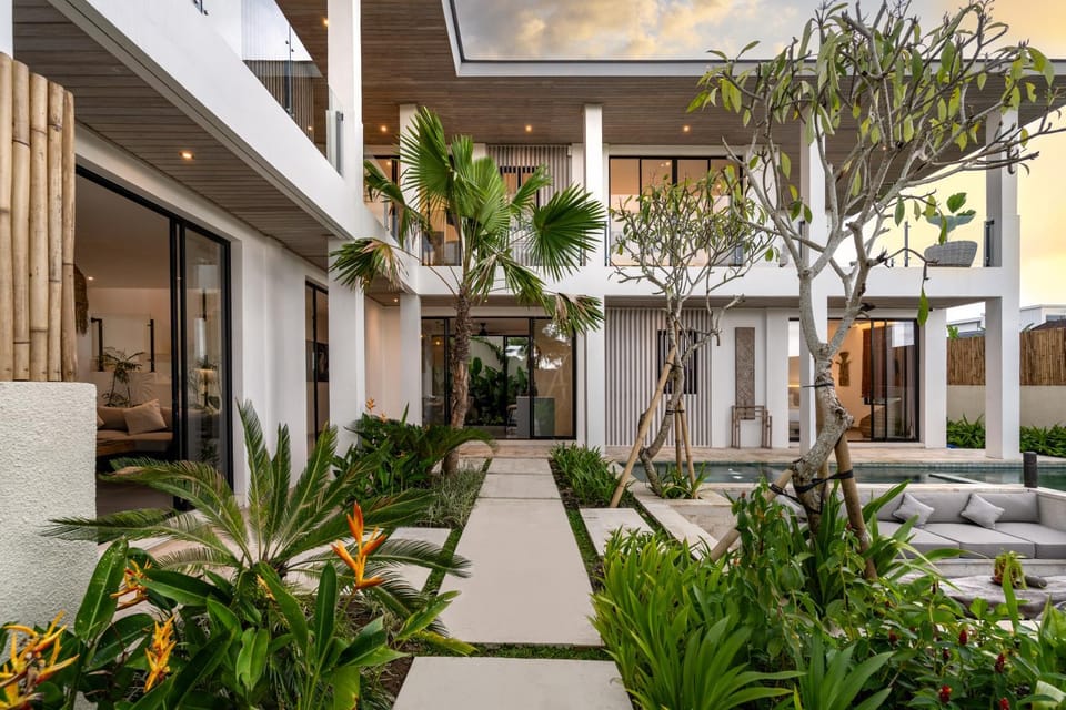 Property building, Garden, Balcony/Terrace, Garden view