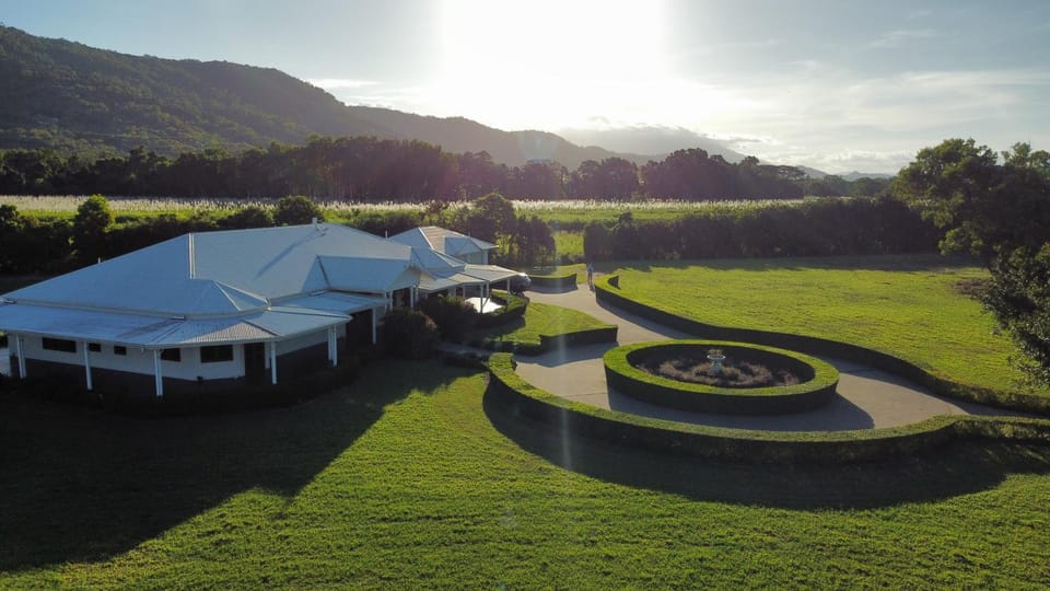 The Hampton Lodge with private pool on 25 acres Villa in Port Douglas