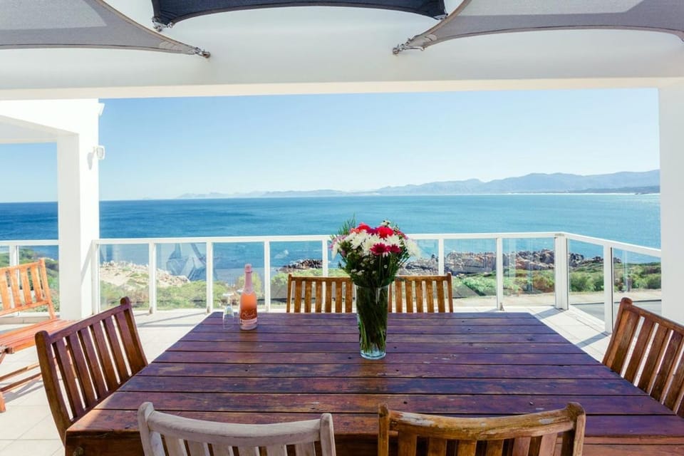 View (from property/room), Balcony/Terrace, Mountain view, Sea view