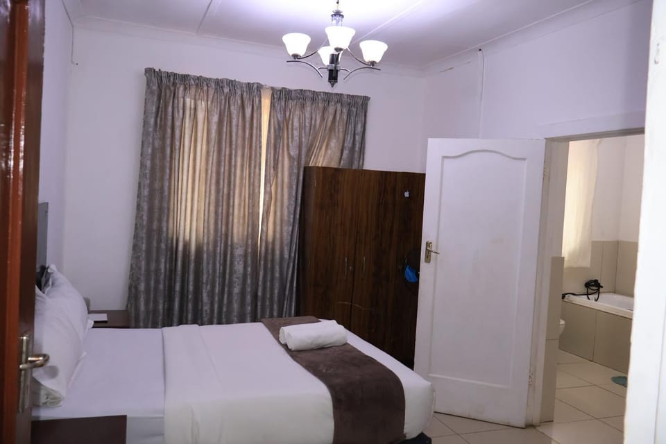 Khaya Mnandi Leisure Suites Bed and Breakfast in Pretoria