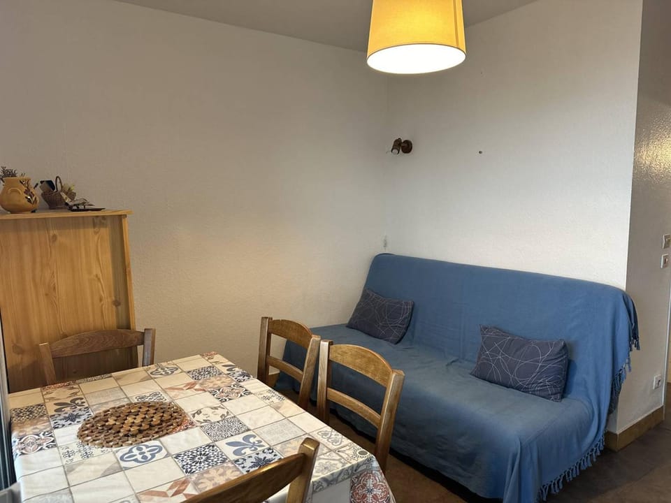Studio avec Parking, WIFI et Animaux Acceptés à Balaruc-les-Bains - FR-1-680-36 Apartment in Balaruc-les-Bains