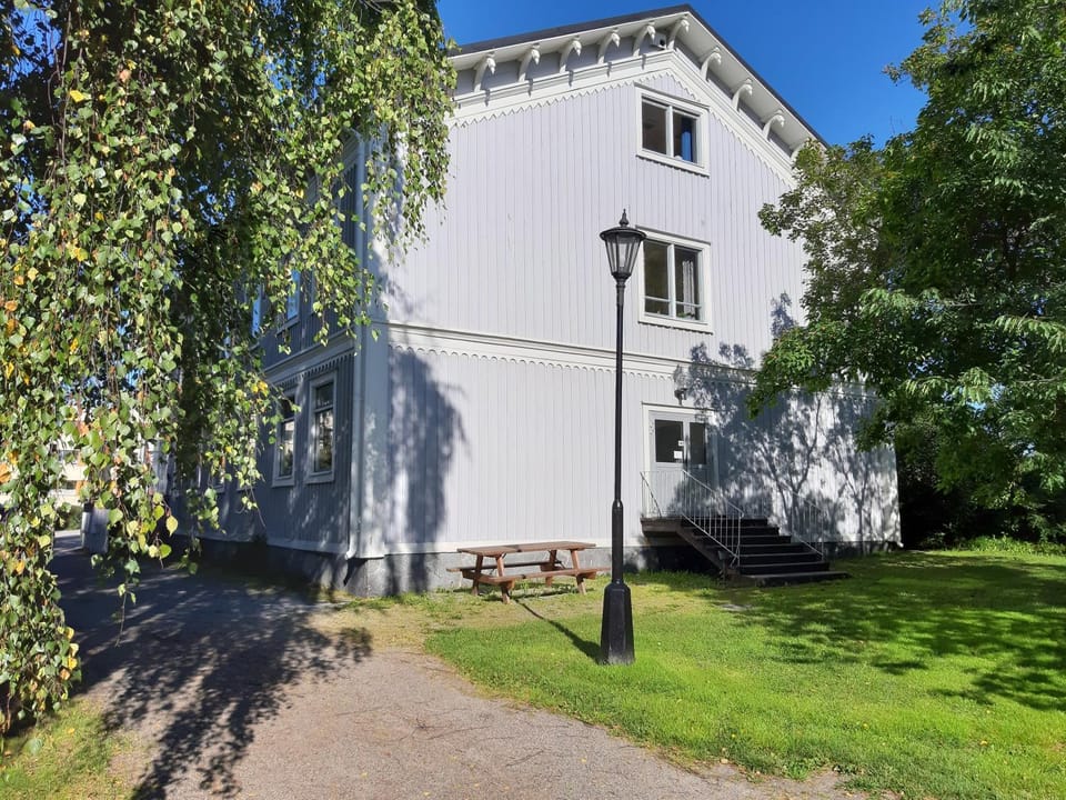 Property building, Patio, Off site, Summer, Garden