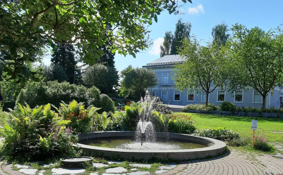Property building, Off site, Summer, Garden, View (from property/room), Garden view