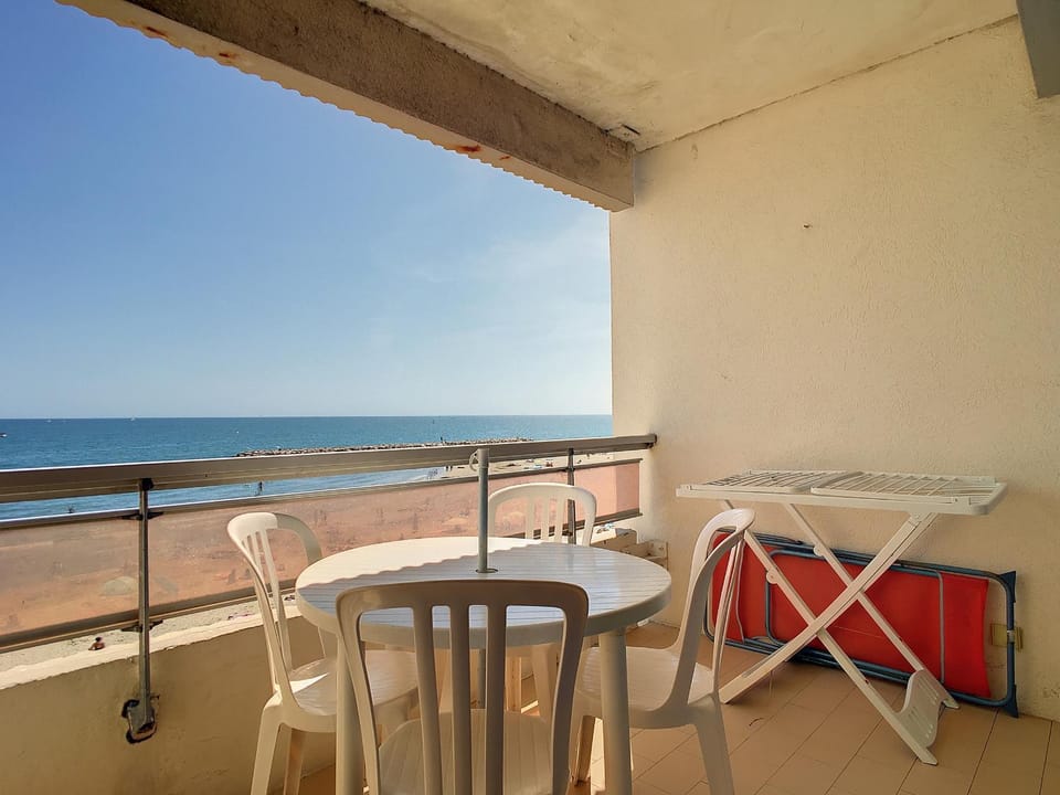 Carnon F2 en Front de Mer avec Garage Privatif - FR-1-715-95 Apartment in Mauguio