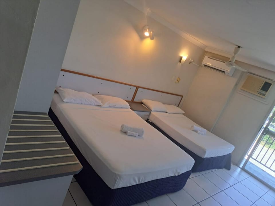 Cairns Holiday Lodge Apartment in Cairns