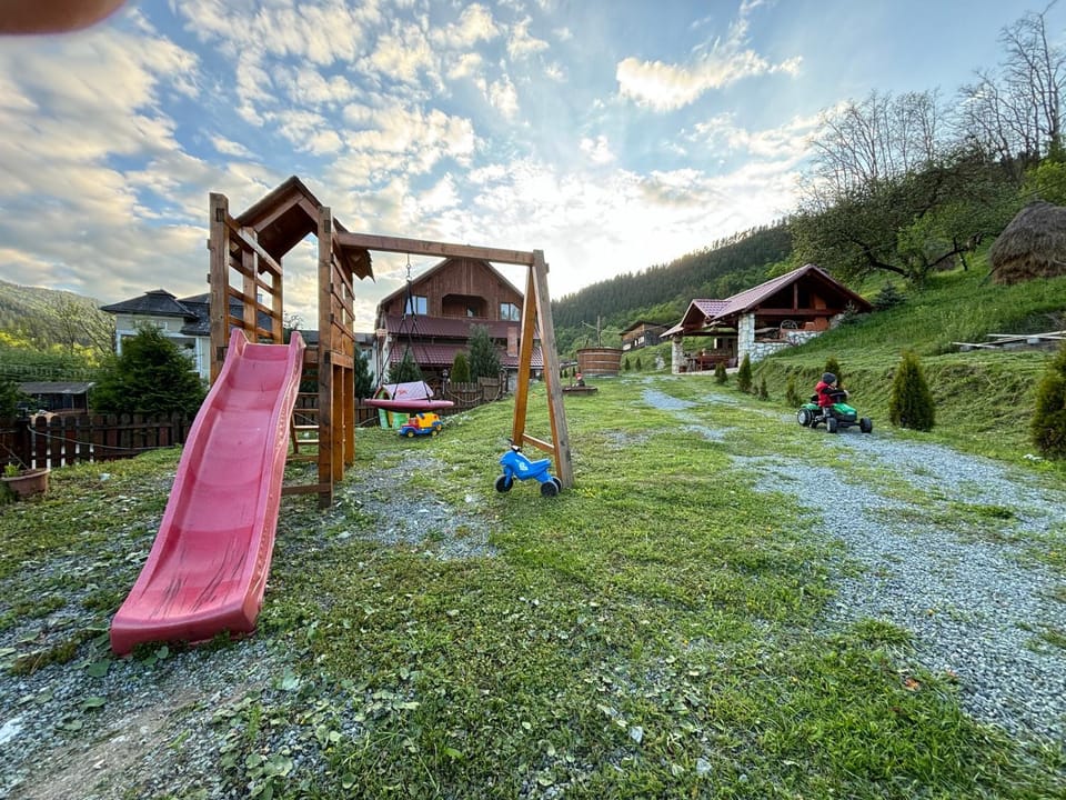 Pensiune La Becu Bed and Breakfast in Romania