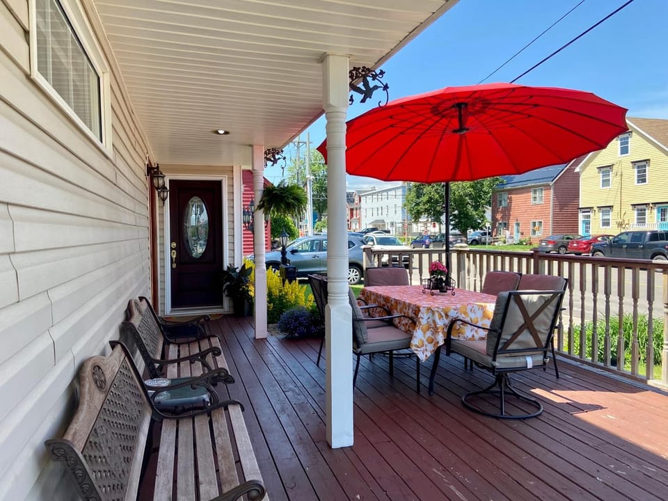 Property building, Balcony/Terrace