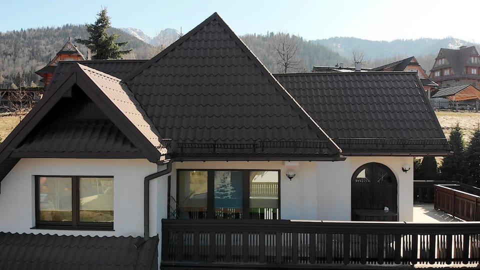 Property building, Bird's eye view, Balcony/Terrace