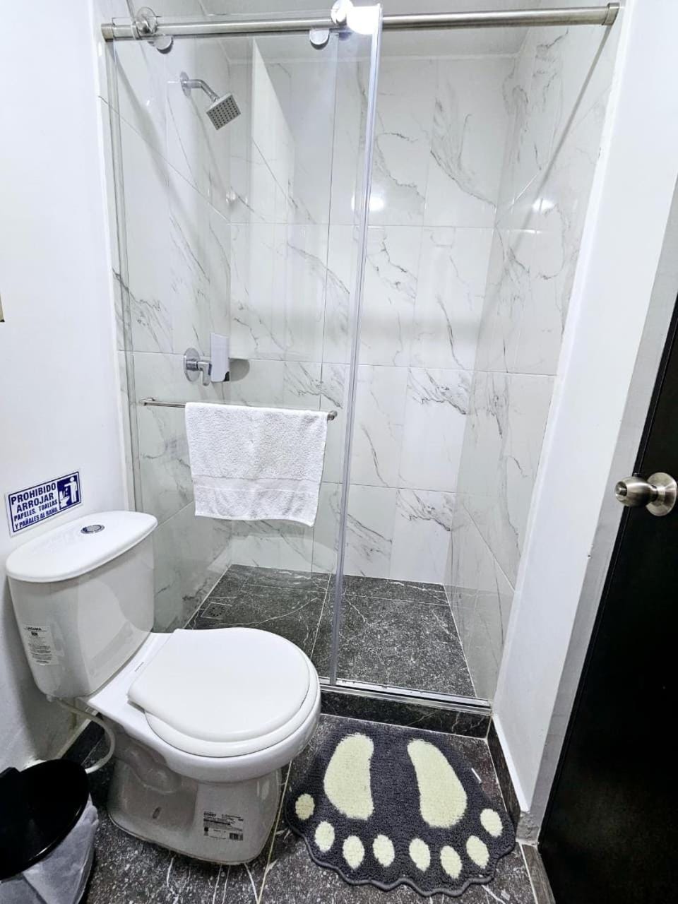 Zavara Hostal - Pueblo Tapao, 321-609-4407 Bed and Breakfast in Quindio, Colombia
