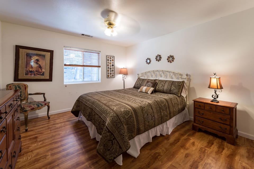 Bedroom, Family