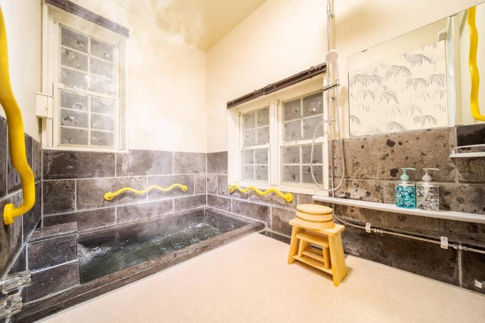 Shower, Hot Spring Bath, Bathroom, Bath