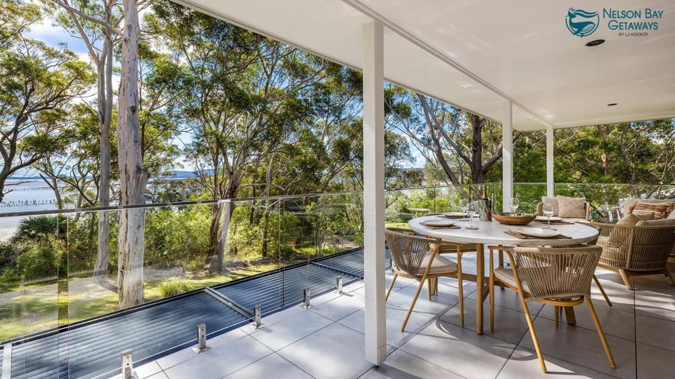 Woodlands Sunsets Soldiers Point - Whole Property House in New South Wales