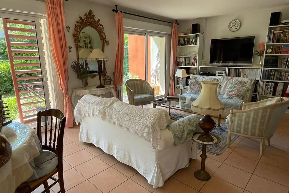 The Flower- Townhouse with air conditioning and garden! House in Montpellier