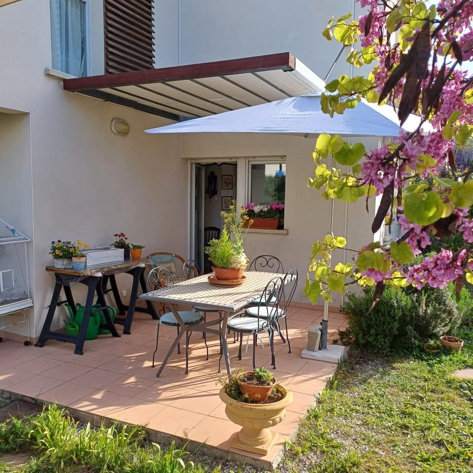 The Flower- Townhouse with air conditioning and garden! House in Montpellier