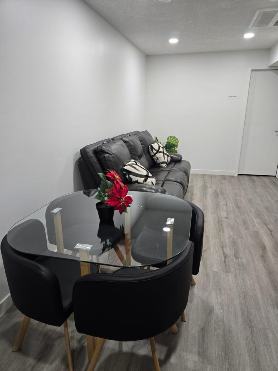 Cozy One bedroom BSMT Apartment Apartment in Edmonton