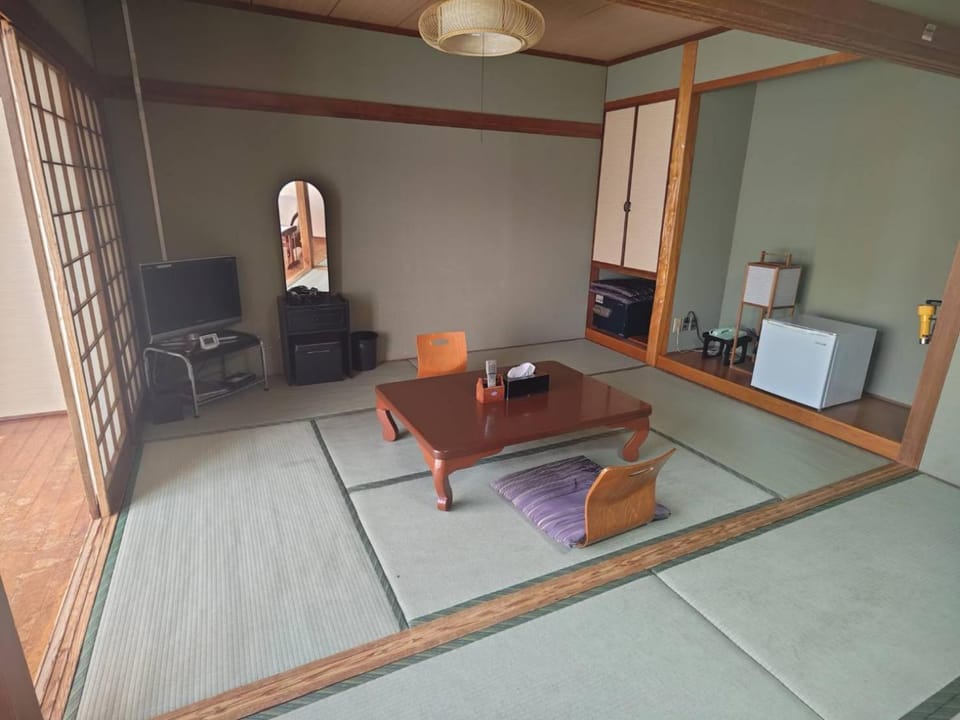 Living room, Photo of the whole room