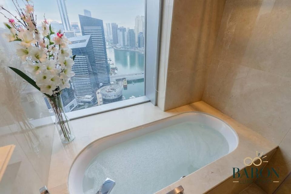 The Regal - JW Marriott Marina Hideaway Apartment in Dubai