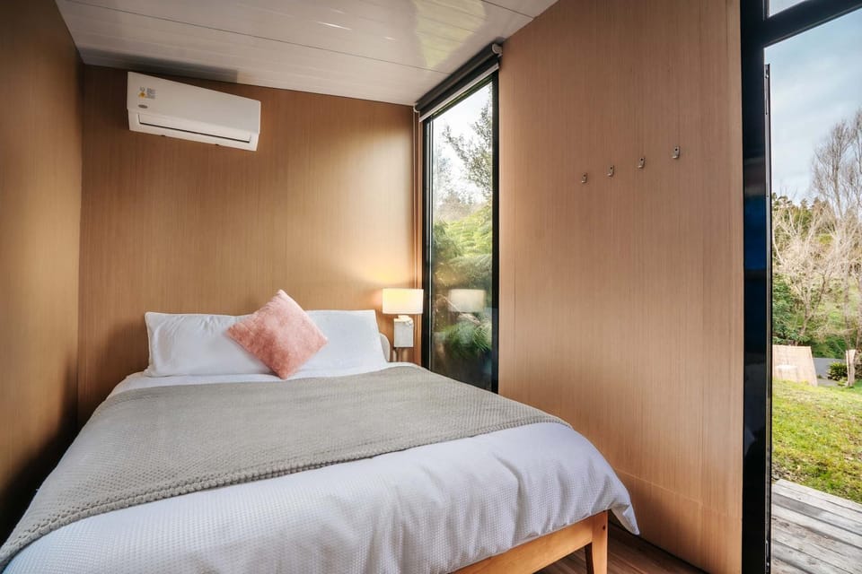 Kiwi Farm Cabin 2 by Tiny Away Cabin in Auckland Region