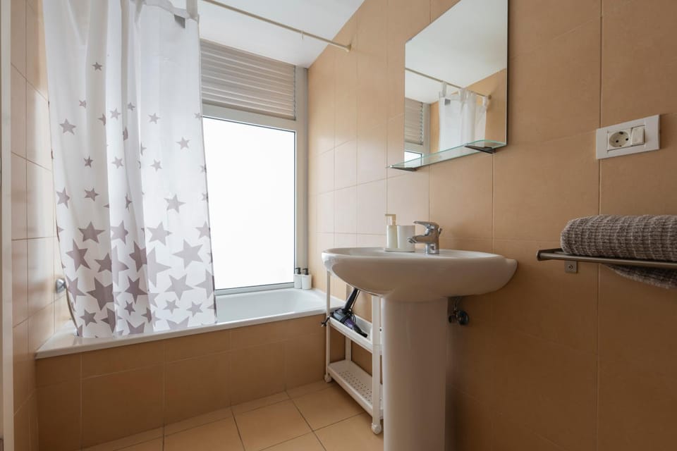 Bathroom, Bath