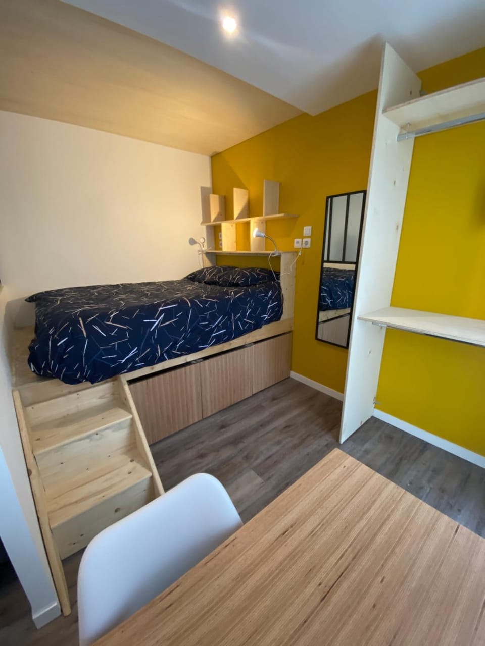 Seating area, Bedroom
