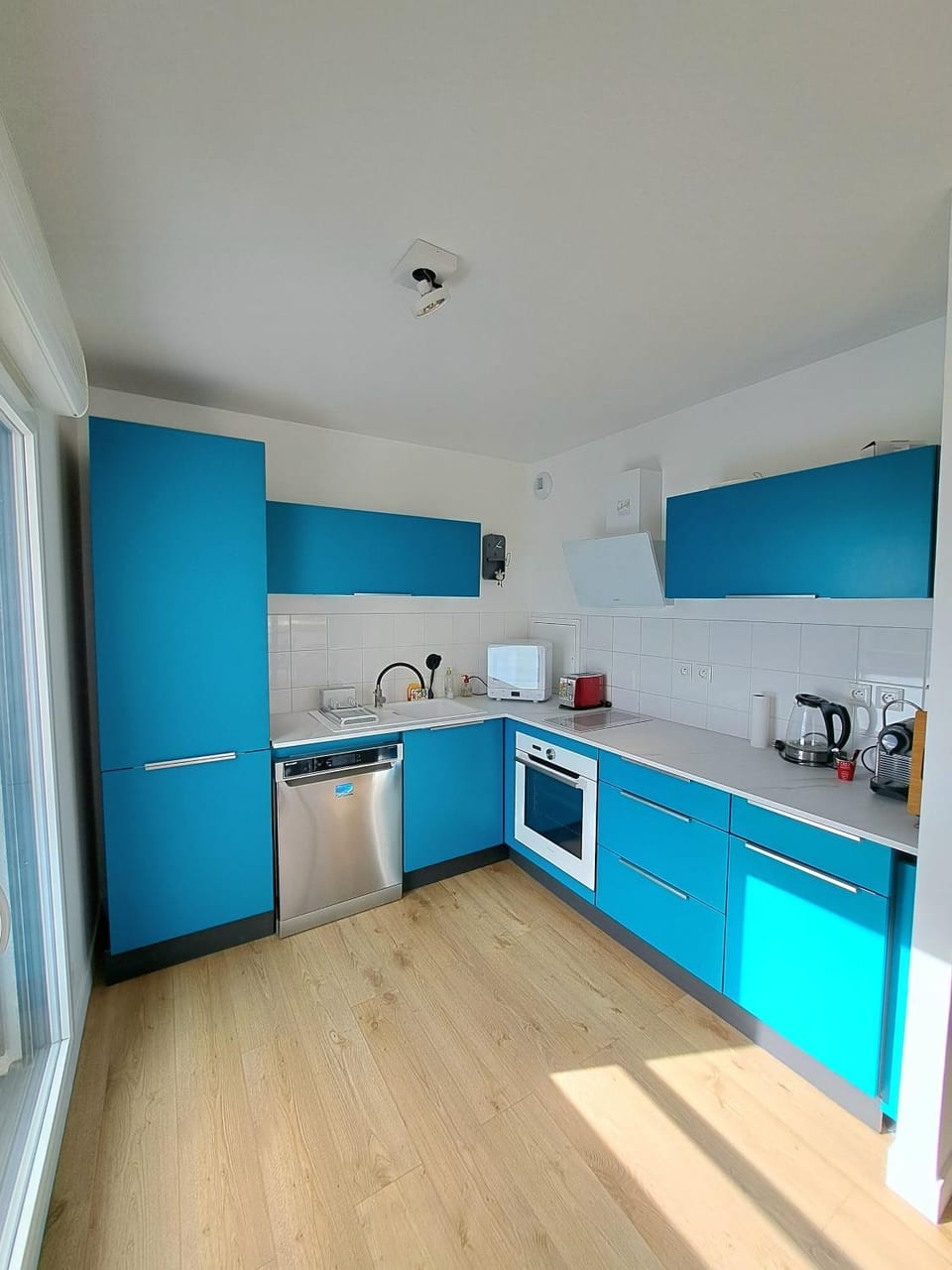 Kitchen or kitchenette, dishwasher, pet friendly, stove, toaster