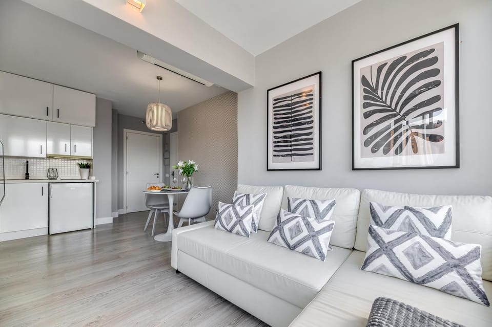 Kitchen or kitchenette, Living room