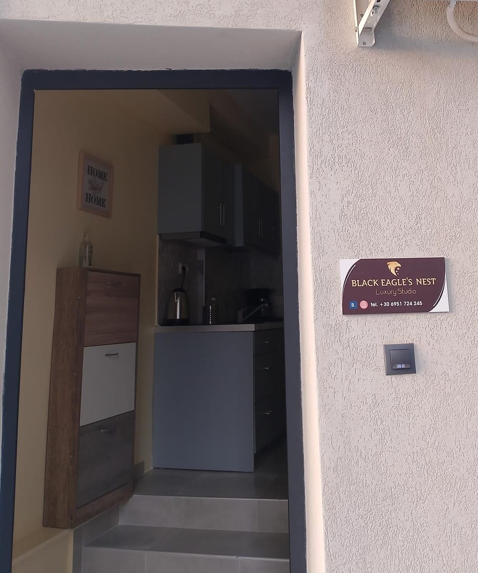 Black Eagle's Nest (studio) Apartment in Decentralized Administration of Macedonia and Thrace