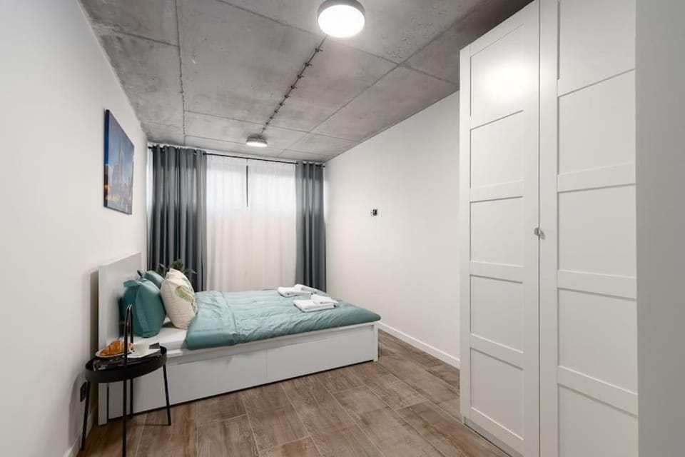 Bedroom, wardrobe