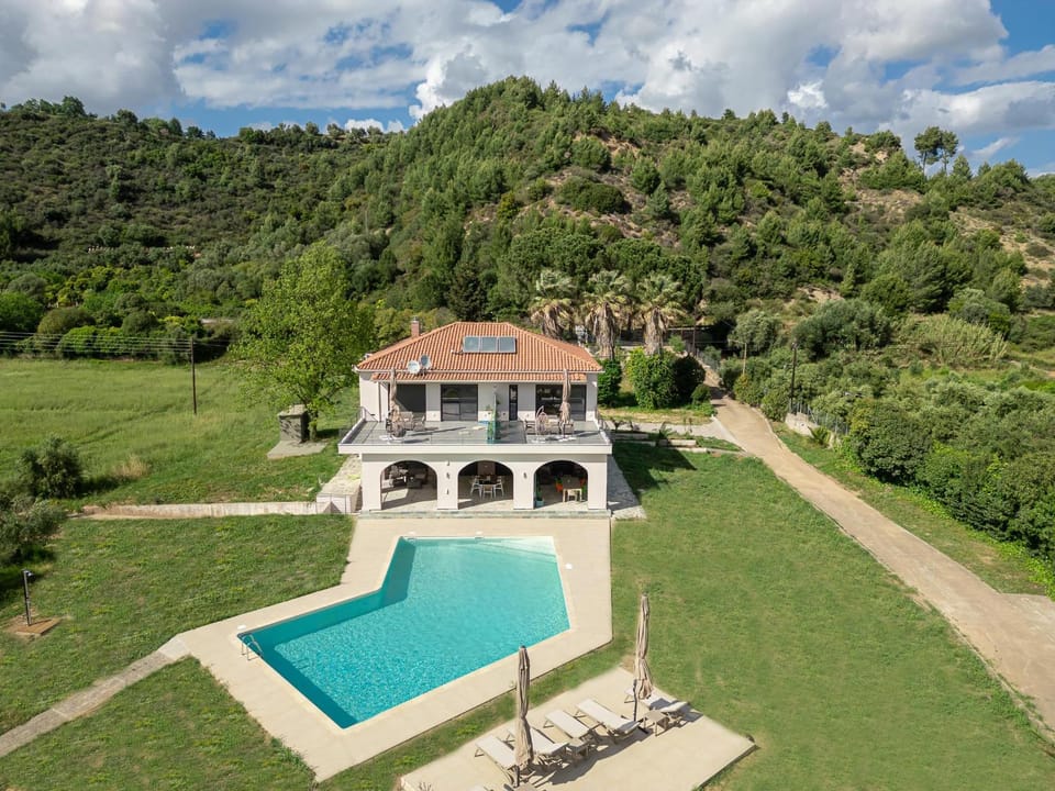 Antinea Olympian Villa Apartment in Peloponnese Region