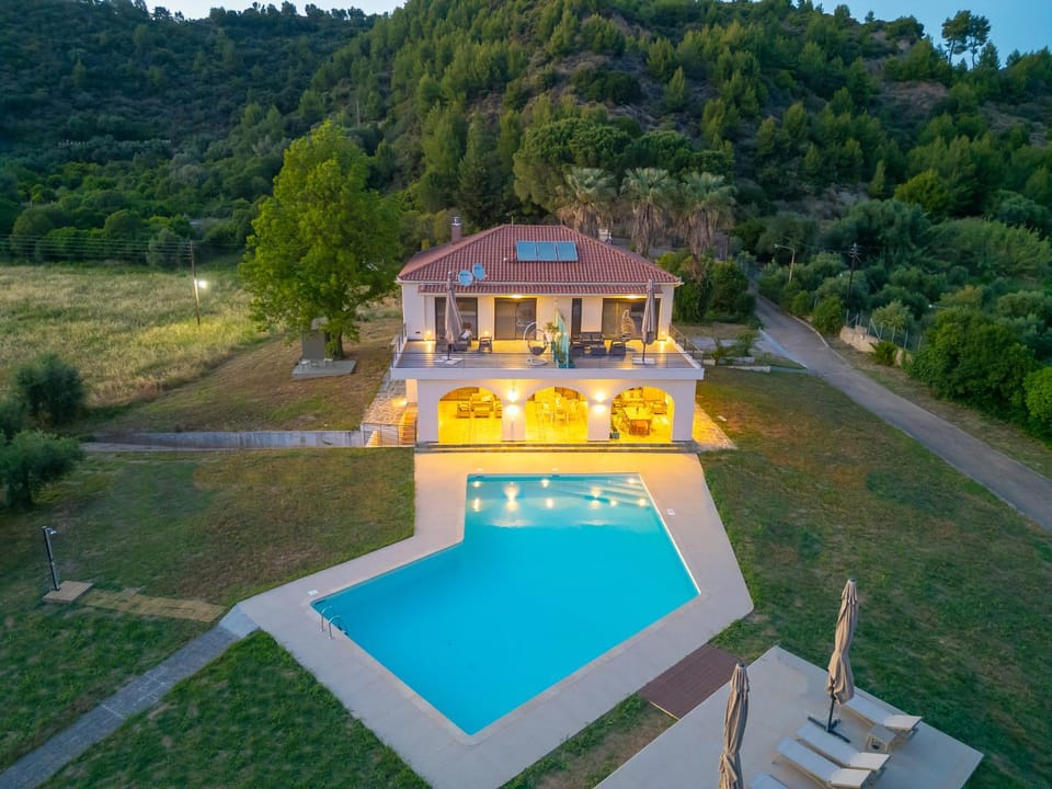 Antinea Olympian Villa Apartment in Peloponnese Region