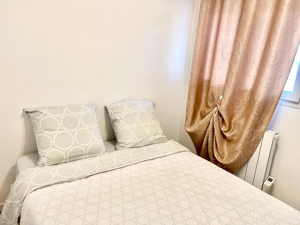 La Sérénade Numéro 4 House in Paris