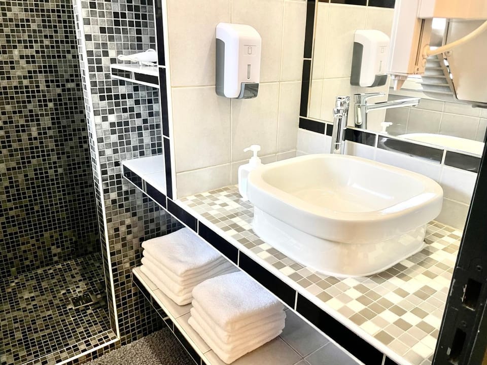 La Sérénade Numéro 4 House in Paris