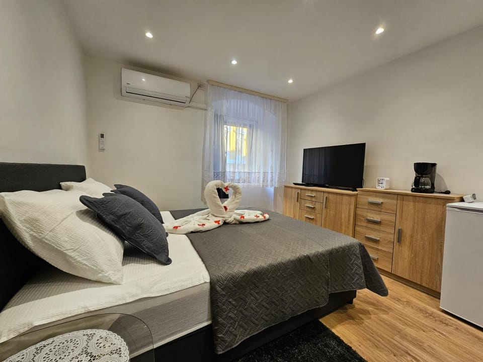 Centar RI-ROOM Vacation rental in Rijeka