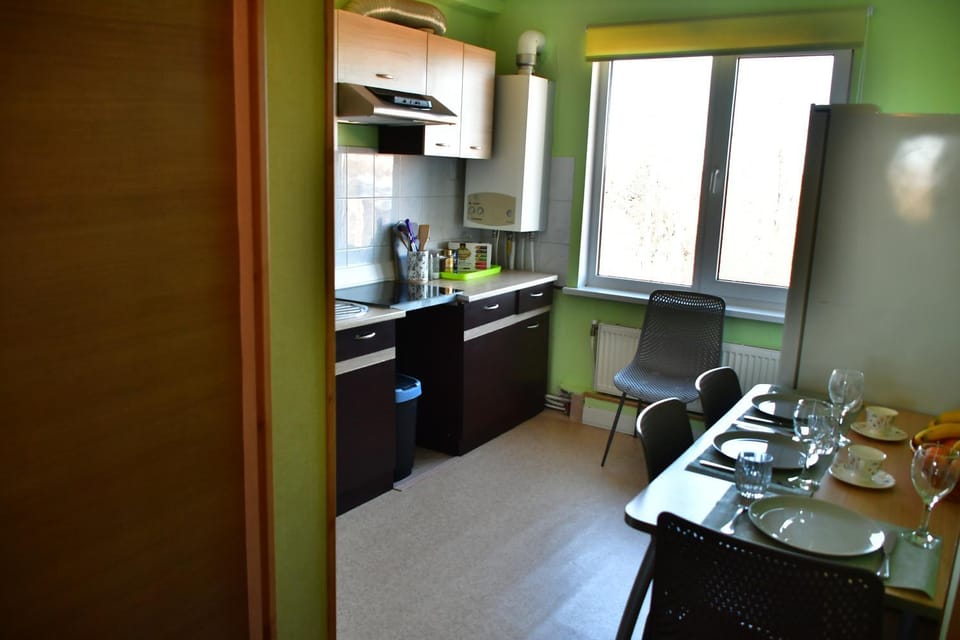 Kitchen or kitchenette, Dining area, pet friendly, stove