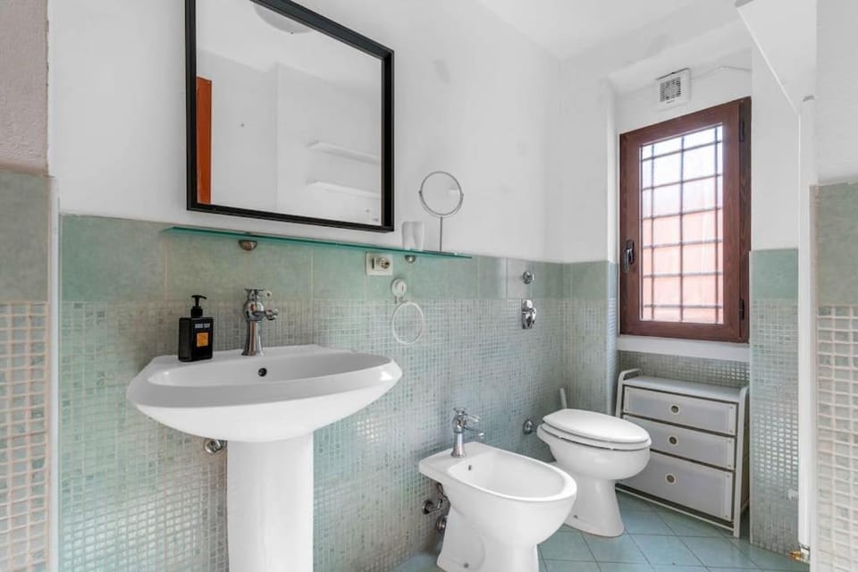 Shower, Toilet, Bathroom, bidet