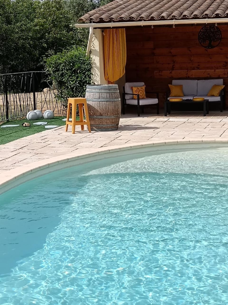 Le Mas Gabantelye House in Pont-Saint-Esprit