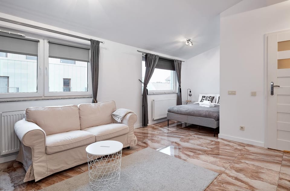 Bed, TV and multimedia, Living room, Photo of the whole room, Seating area, Bedroom