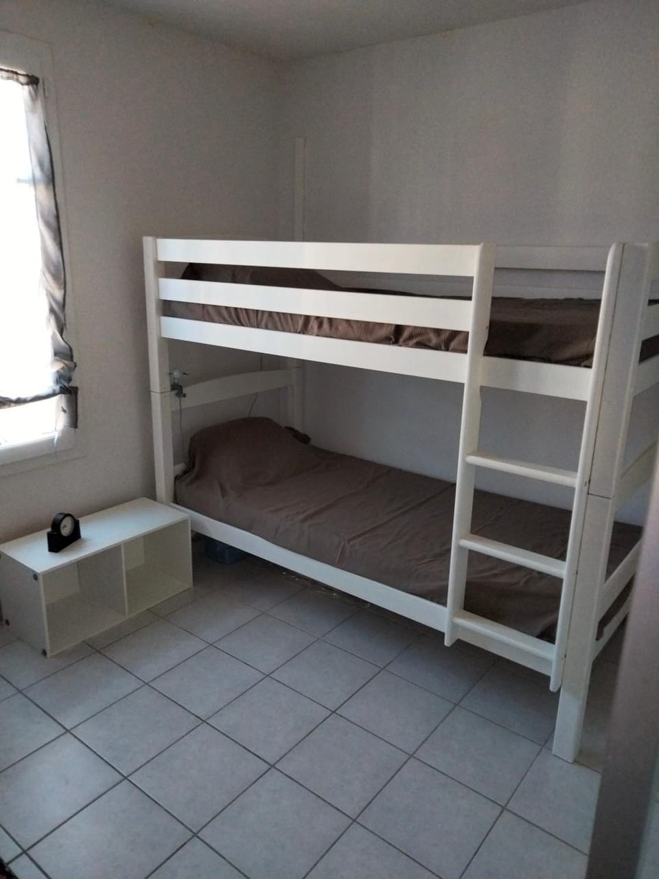 Bedroom, bunk bed