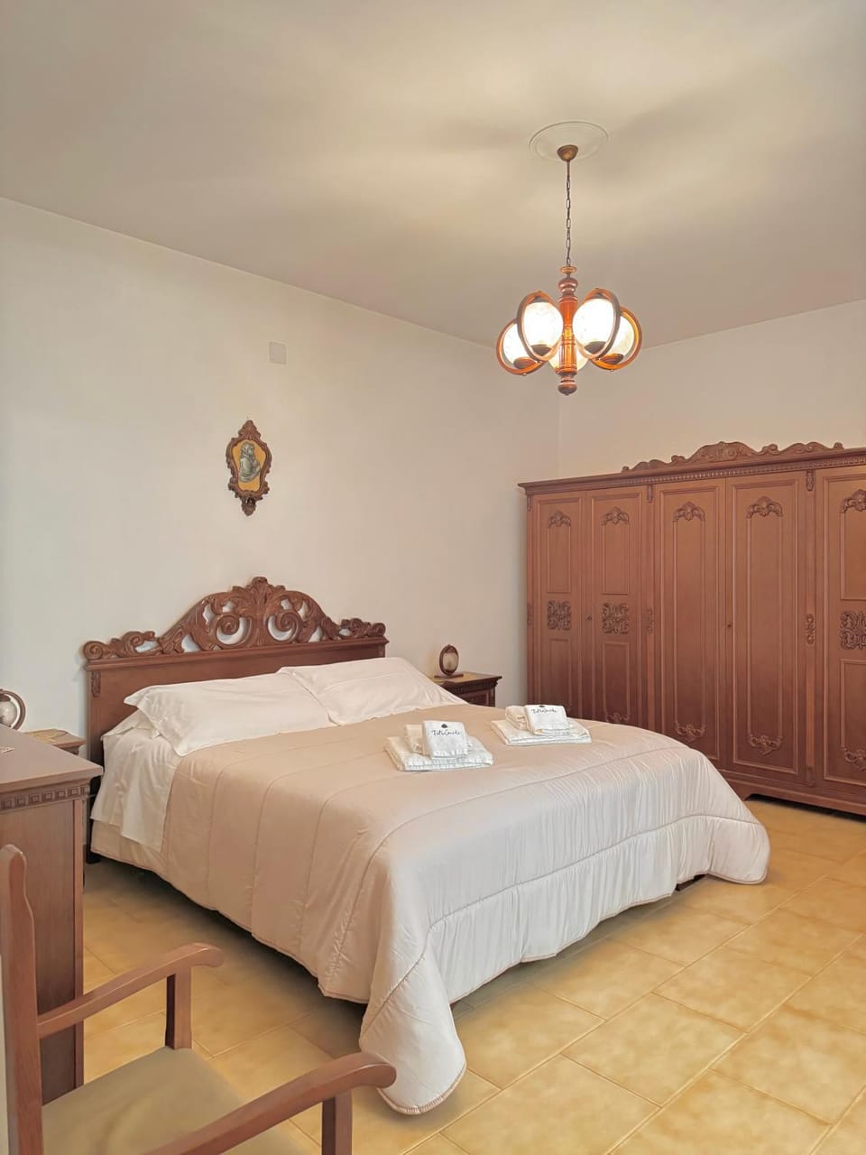 Bed, Photo of the whole room, Bedroom, wardrobe