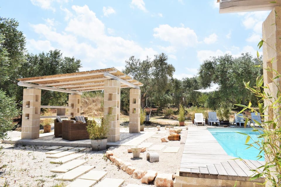 WePuglia - Paradise Trulli Villa in Apulia