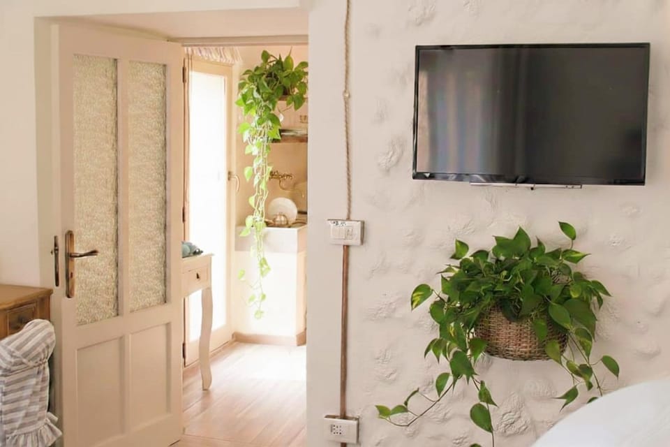 TV and multimedia, Bedroom, kitchen