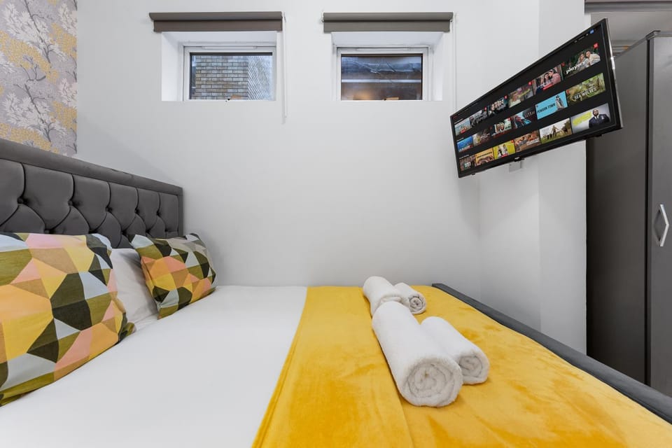 Bed, TV and multimedia