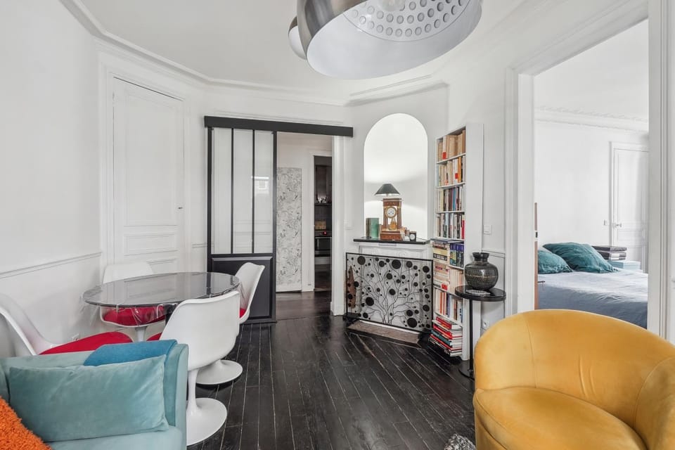 Authentique appartement 4 personnes by Weekome Apartment in Paris