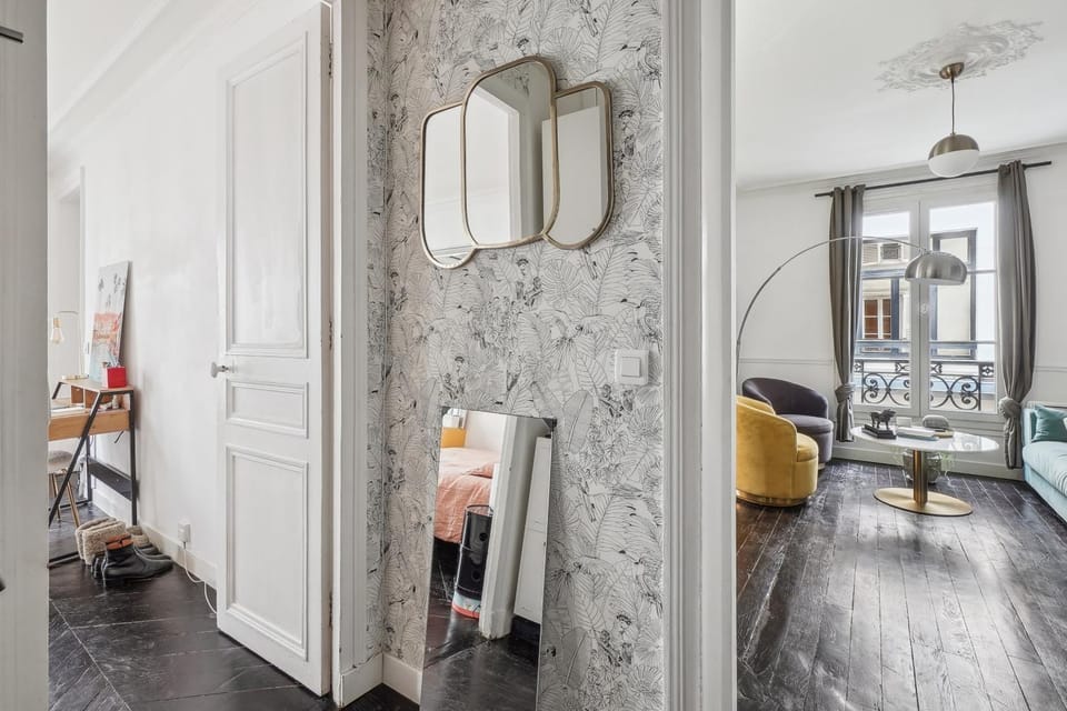 Authentique appartement 4 personnes by Weekome Apartment in Paris