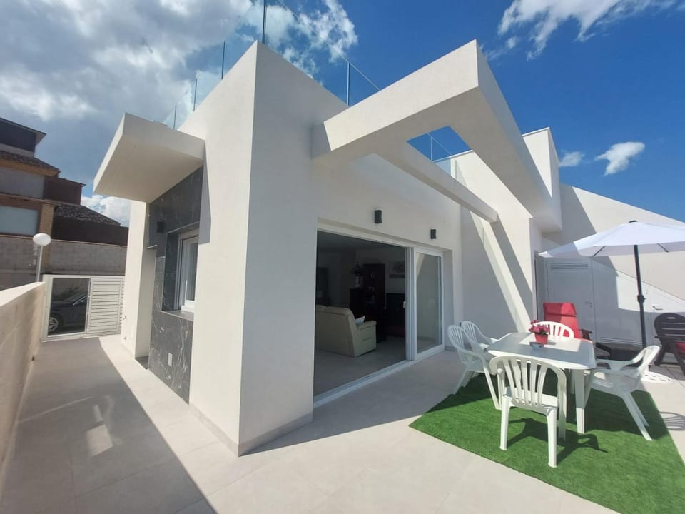 Property building, Day