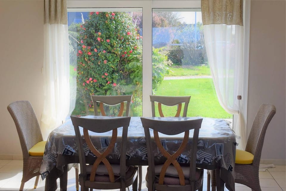 Maison VUE SUR MER avec jardin clos à PERROS-GUIREC - Réf 842 Villa in Louannec