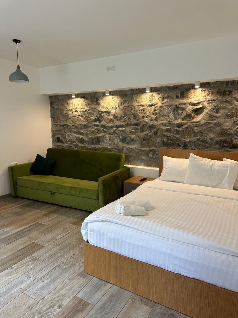 Bed, Seating area, Bedroom