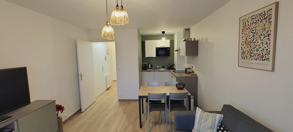 Coffee/tea facilities, dishwasher, minibar, pet friendly, toaster, kitchen