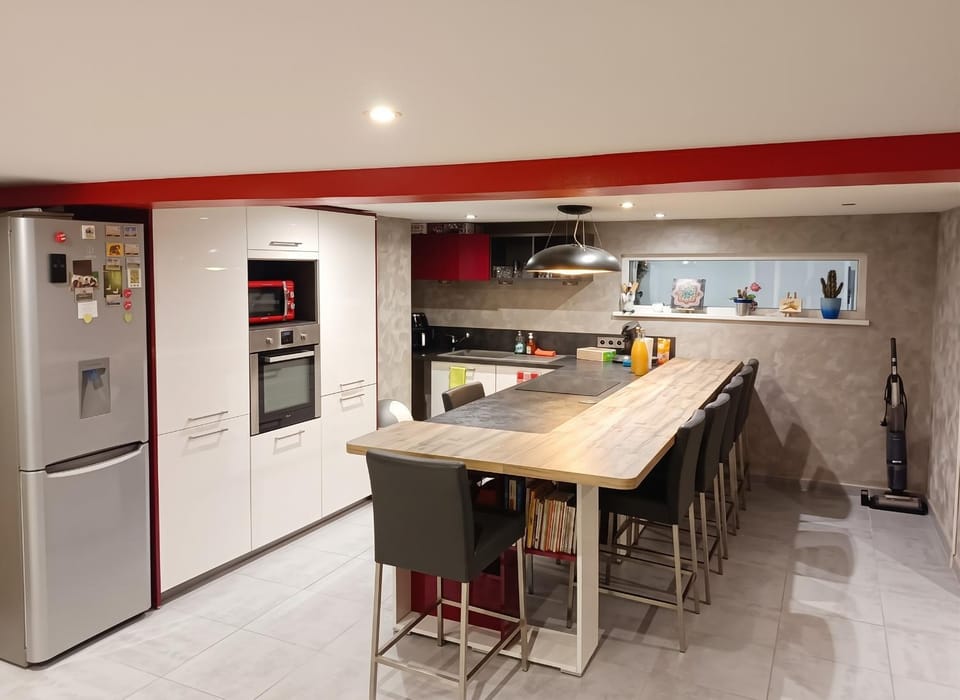 Kitchen or kitchenette
