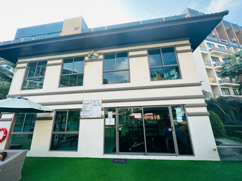 Laguna Beach Resort 2-loft room garden view Apartment in Pattaya City